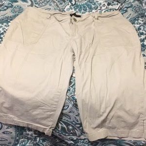 Plus-size khaki capris